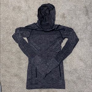 Lululemon pullover